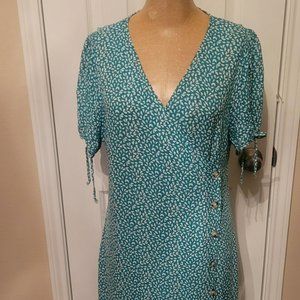 Lulu's Green and White Side-button Dress